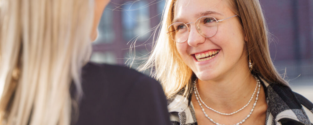 Ausbildung-Team-Zusammenhalt-Grafschaft-Beratung-Steuerberatung-Steuerkanzlei-Nordhorn-lachen